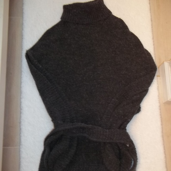 Alloy Gray Tie Sweater Poncho Size Small - Picture 3 of 6